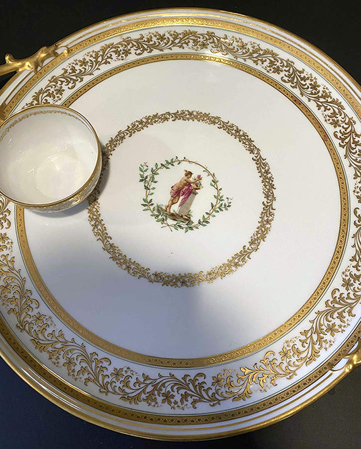 Sorrento Handled Cake Plate by Ginori 1735-1