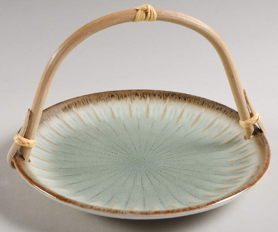 Mayfair Bay Green 5 3/8"-5 5/8" Bamboo Handled Serving Plate  HC by Gibson Designs-1
