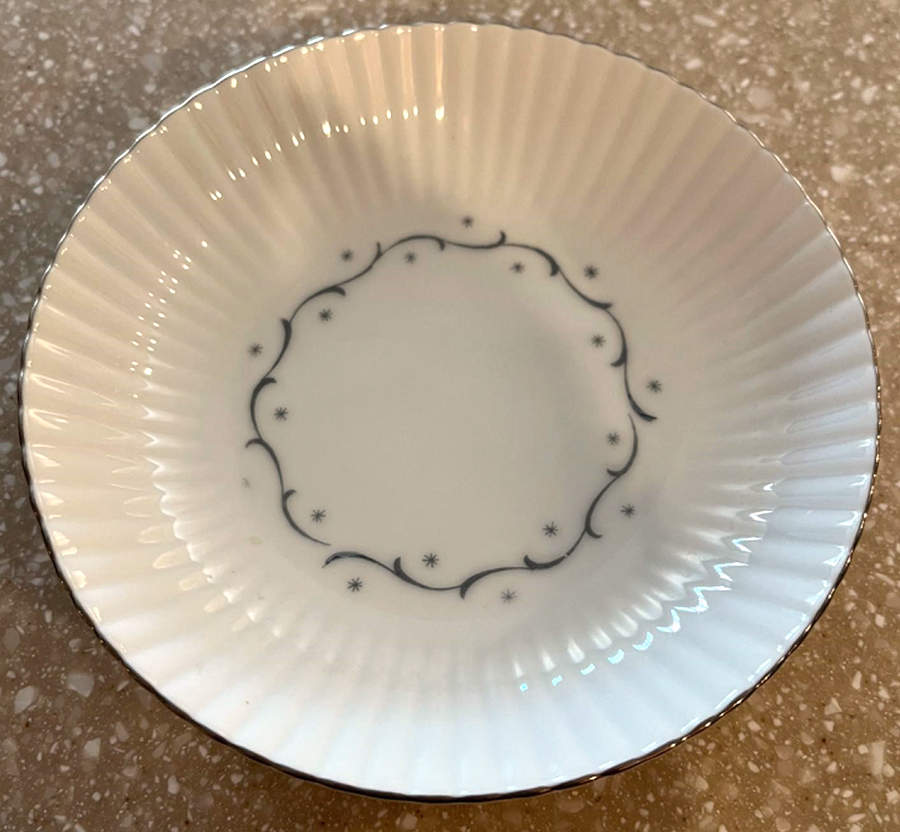 Dorothy Fruit/Dessert (Sauce) Bowl by Gold China-1