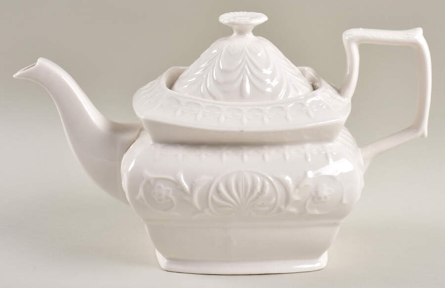 GCC62 Teapot & Lid by Godinger-1