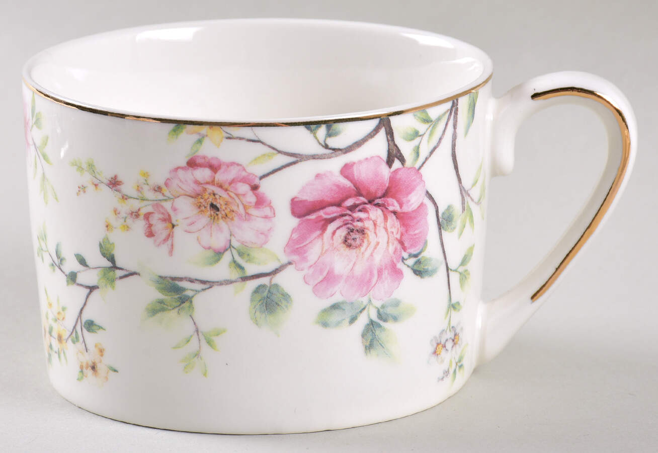 Camellia Hydrangea Snack Cup by Grace's Teaware-1