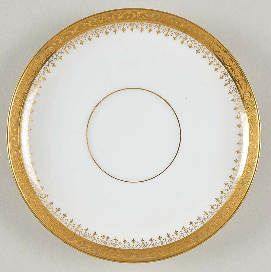 GUE846 Saucer by WM Guerin-1