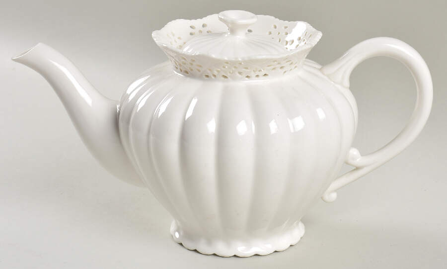 La Blanca Teapot & Lid by Grace's Teaware-1