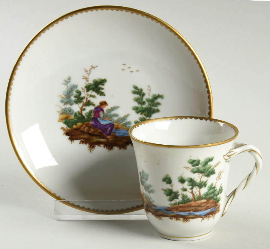 GIN401 Flat Demitasse Cup & Saucer Set by Ginori 1735-1