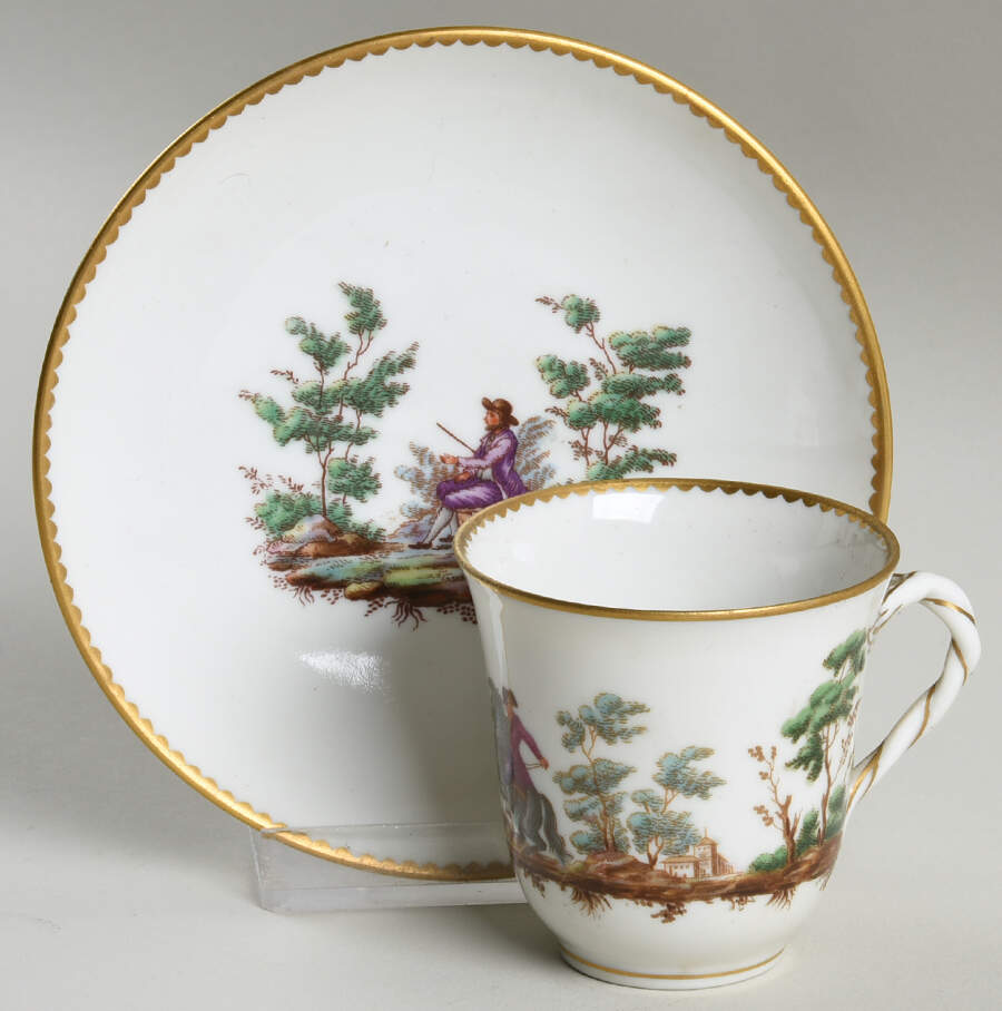 GIN401 Flat Demitasse Cup & Saucer Set by Ginori 1735-1