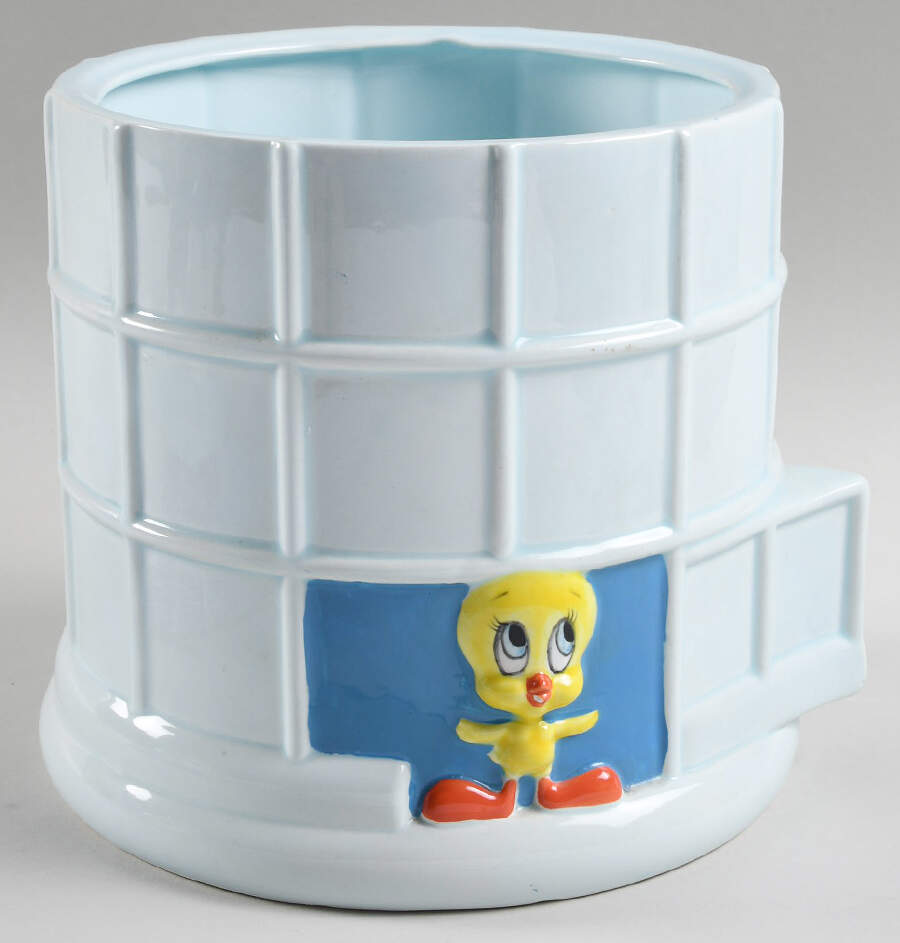 Cookie Jars Figural Cookie Jar No Lid by The Good Company-1