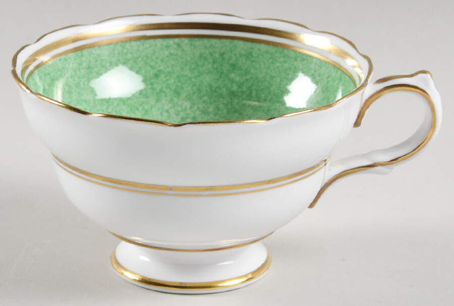 GRO92 Footed Cup by Grosvenor-1