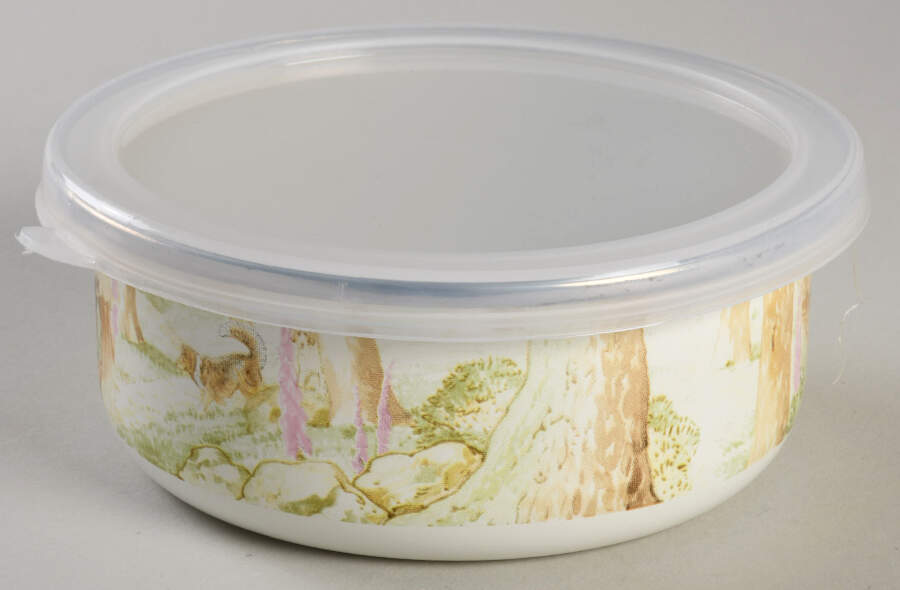 Peter Rabbit Enamel Child's Bowl & Plastic Lid by Golden Rabbit Enamelware-1