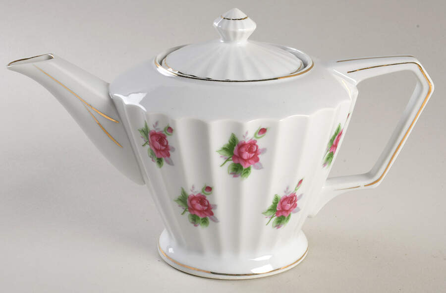 GRT13 Teapot & Lid by Grantcrest-1