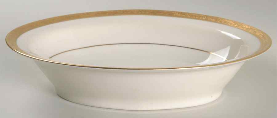 Aladdin (Gold Encrusted) 9" Oval Vegetable Bowl by Haviland-1