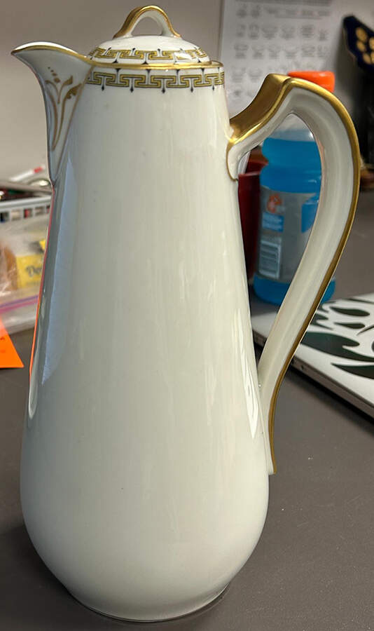 Albany Coffee Pot & Lid by Haviland-1