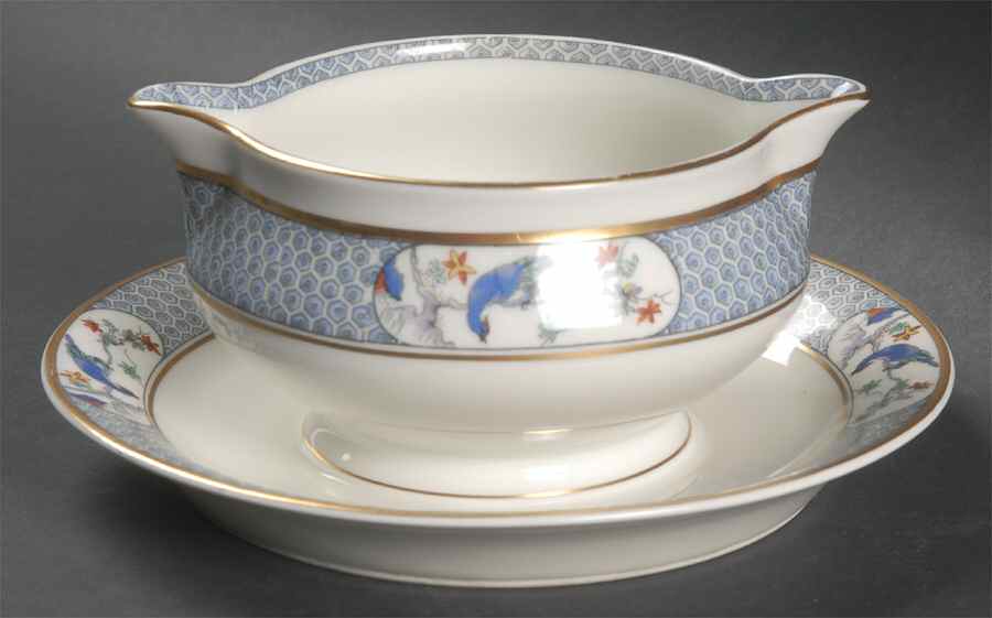 Ambazar Gravy Boat with Attached Underplate by Haviland-1