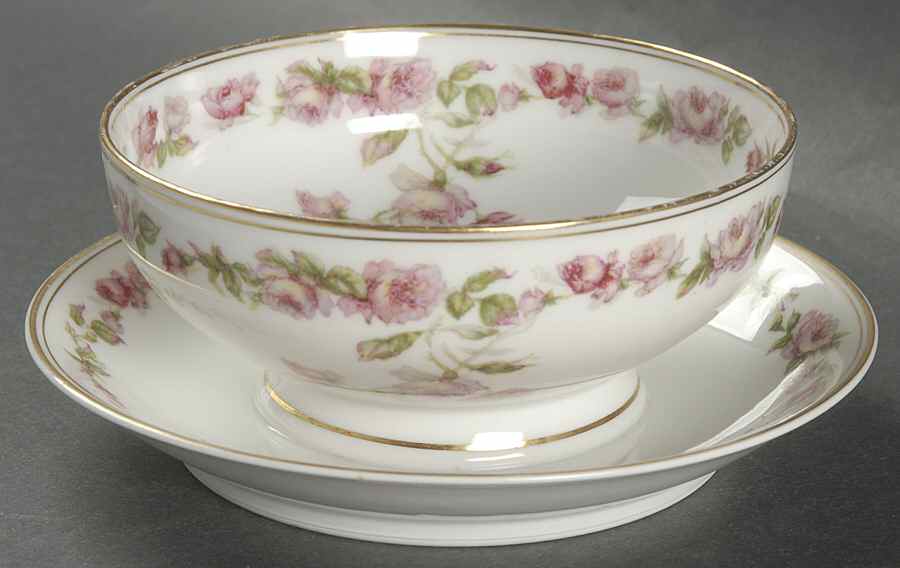 The Amstel Gravy Boat with Attached Underplate by Haviland-1