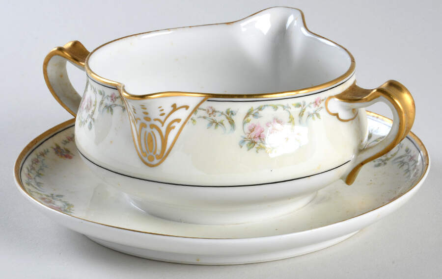 Antoinette Gravy Boat with Attached Underplate by Haviland-1
