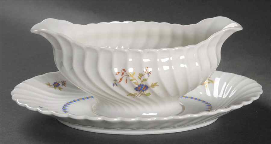 Aster D'Or Gravy Boat with Attached Underplate by Haviland-1