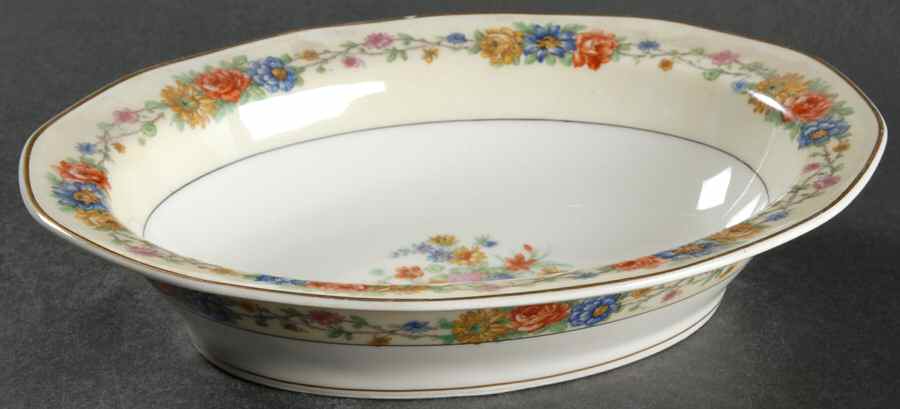 Azay Le Rideau 9" Oval Vegetable Bowl by Haviland-1