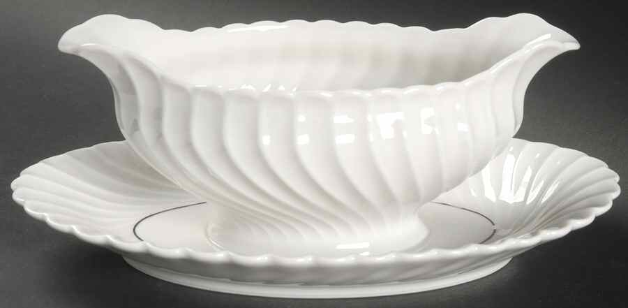 Beaucaire (Platinum Inner Ring) Gravy Boat with Attached Underplate by Haviland-1