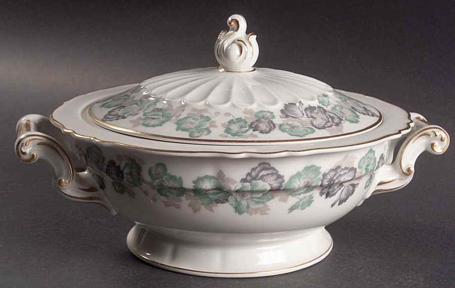 Beauvais (France) Round Covered Vegetable by Haviland-1