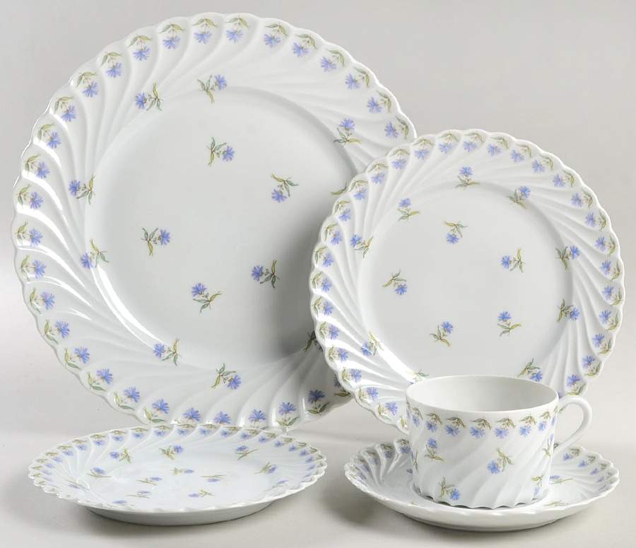 Bleuets 5 Piece Place Setting by Haviland-1