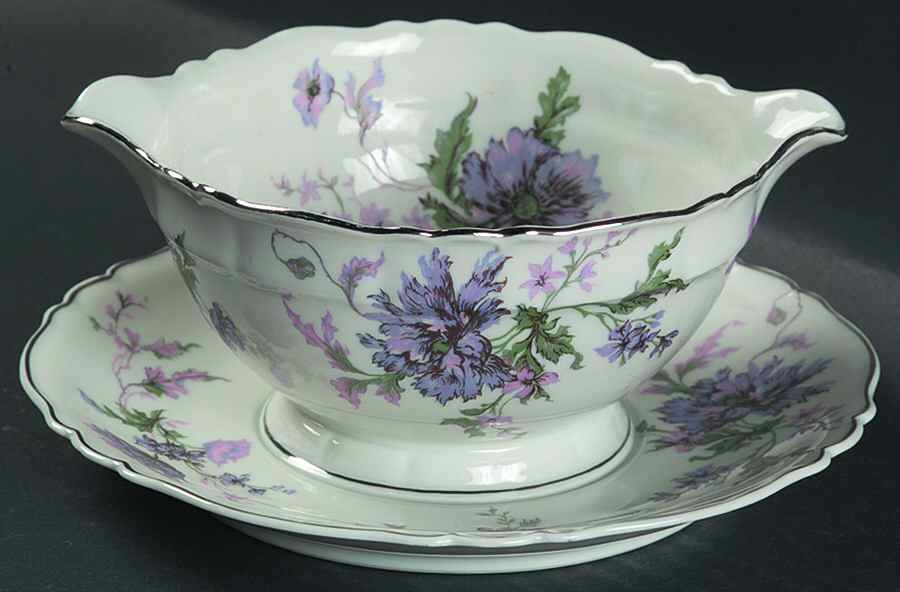 Bordeaux Gravy Boat with Attached Underplate by Haviland-1