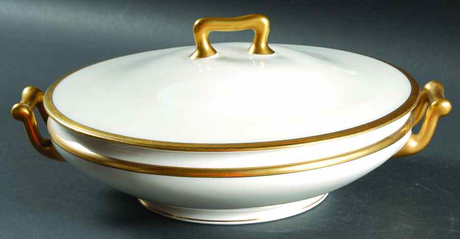 Breton (France) Round Covered Vegetable by Haviland-1