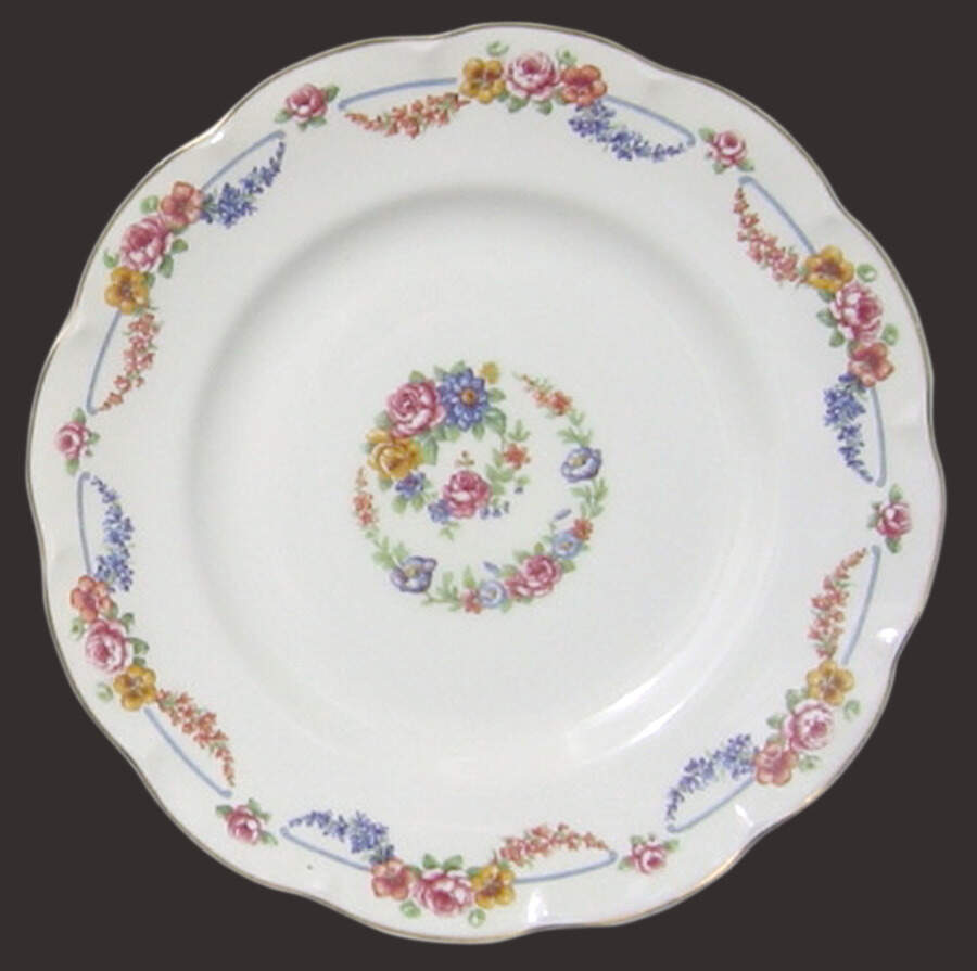 Burgundy (New York) Dinner Plate by Haviland-1