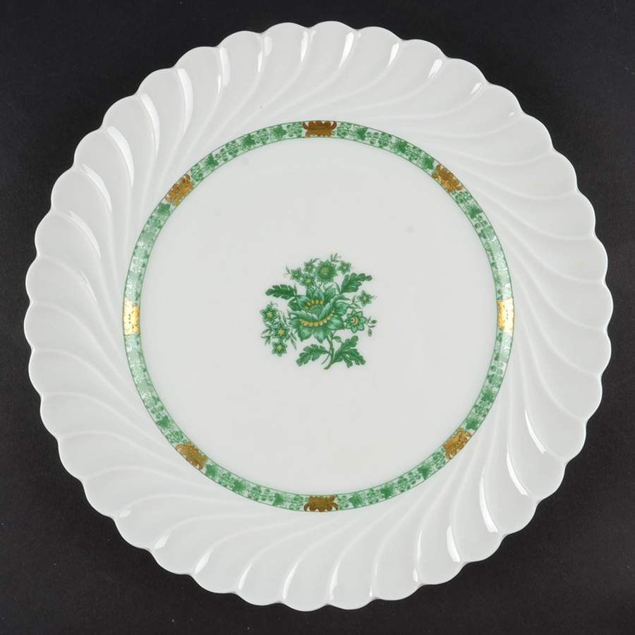 Cashmere Green (Torse Shape) Luncheon Plate by Haviland-1