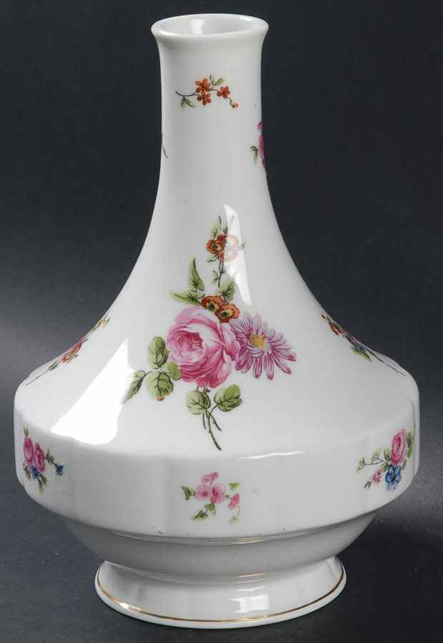 Chantilly Decanter No Stopper by Haviland-1