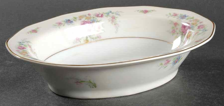 Chalfonte 9" Oval Vegetable Bowl by Haviland-1