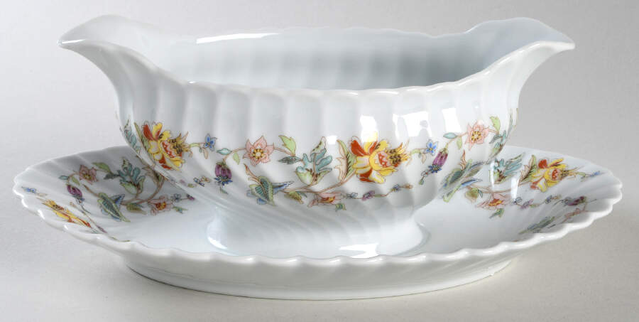 Charleston Gravy Boat with Attached Underplate by Haviland-1