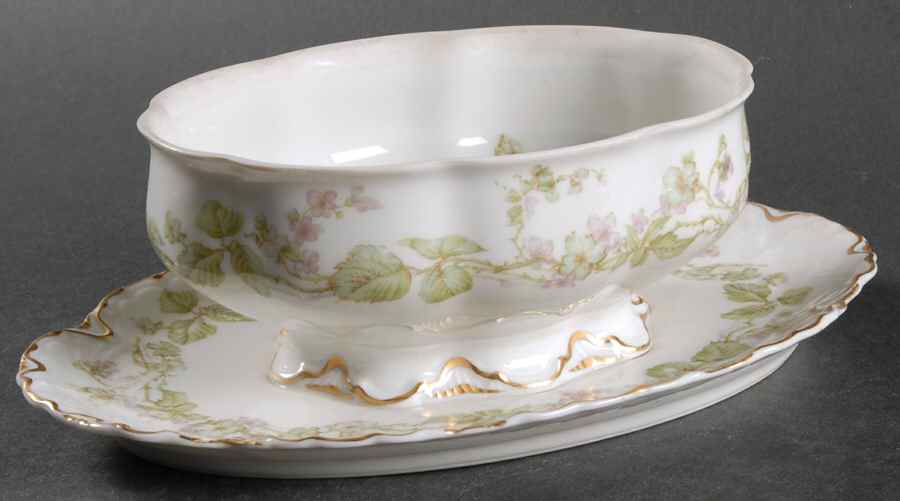 Charonne Gravy Boat with Attached Underplate by Haviland-1