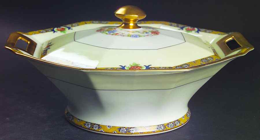 Chenonceaux Octagonal Covered Vegetable by Haviland-1