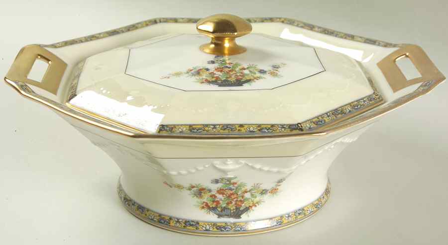 Chippendale Round Covered Vegetable by Haviland-1