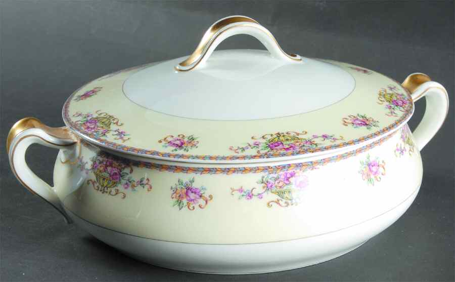 Commodore (No Trim) Round Covered Vegetable by Haviland-1
