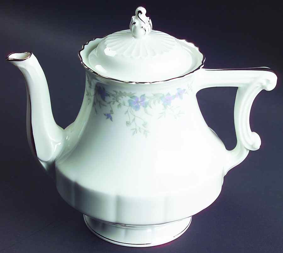 Courette Teapot & Lid by Haviland-1