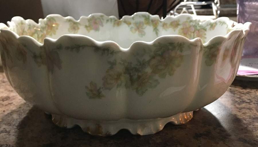 Countess 9" Salad Serving Bowl by Haviland-1