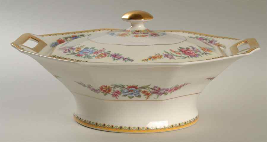 Frontenac (New York) Octagonal Covered Vegetable by Haviland-1