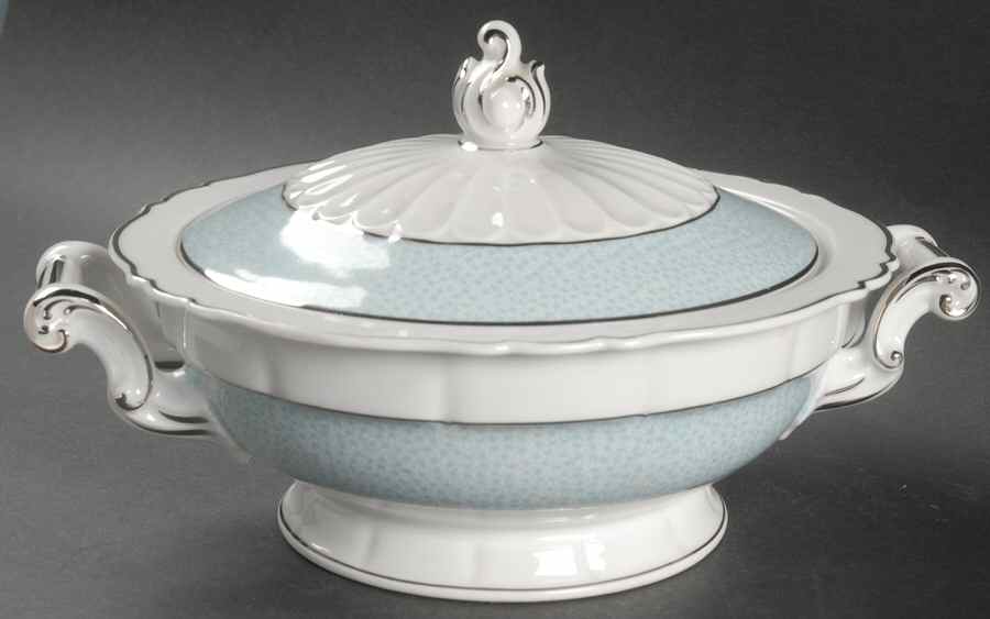 Galaxy Round Covered Vegetable by Haviland-1