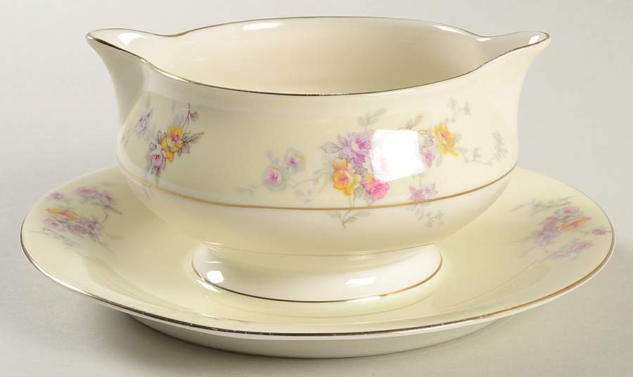 Gloria (New York) Gravy Boat with Attached Underplate by Haviland-1
