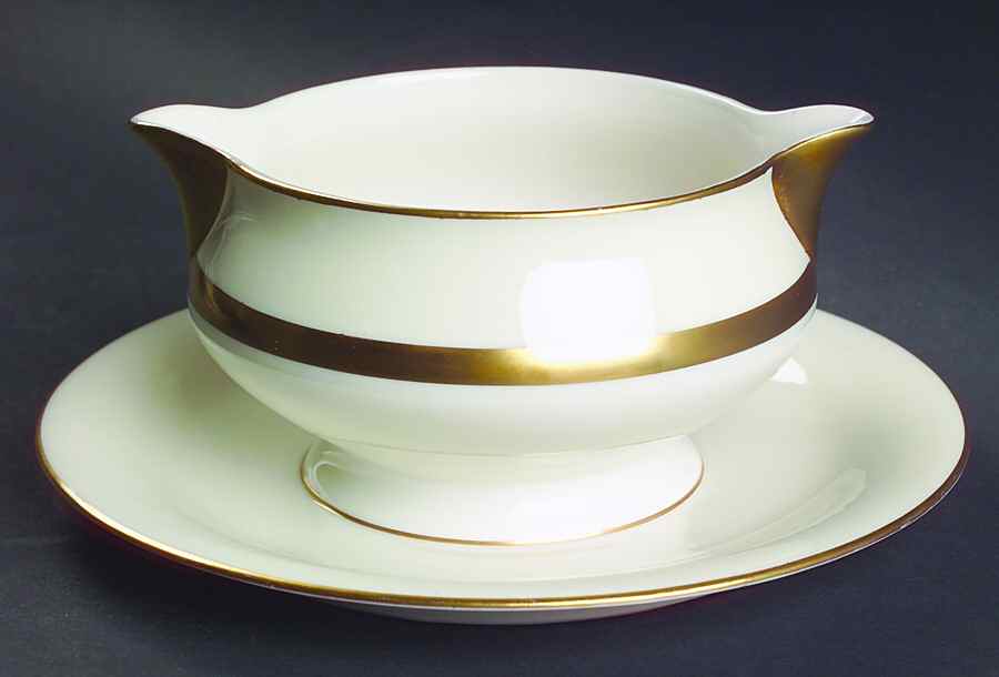 Gotham Gravy Boat with Attached Underplate by Haviland-1