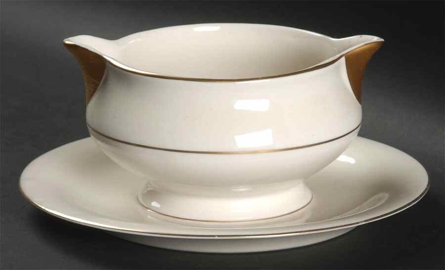 Gramercy Gravy Boat with Attached Underplate by Haviland-1
