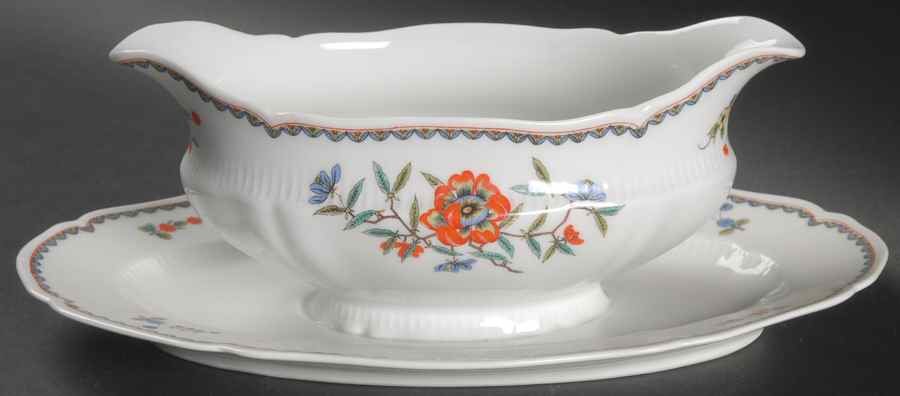 Grenada Gravy Boat with Attached Underplate by Haviland-1