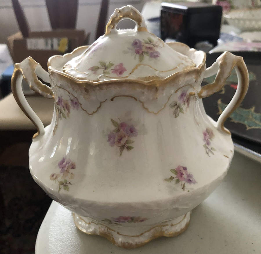 H104 Sugar Bowl & Lid by Haviland-1