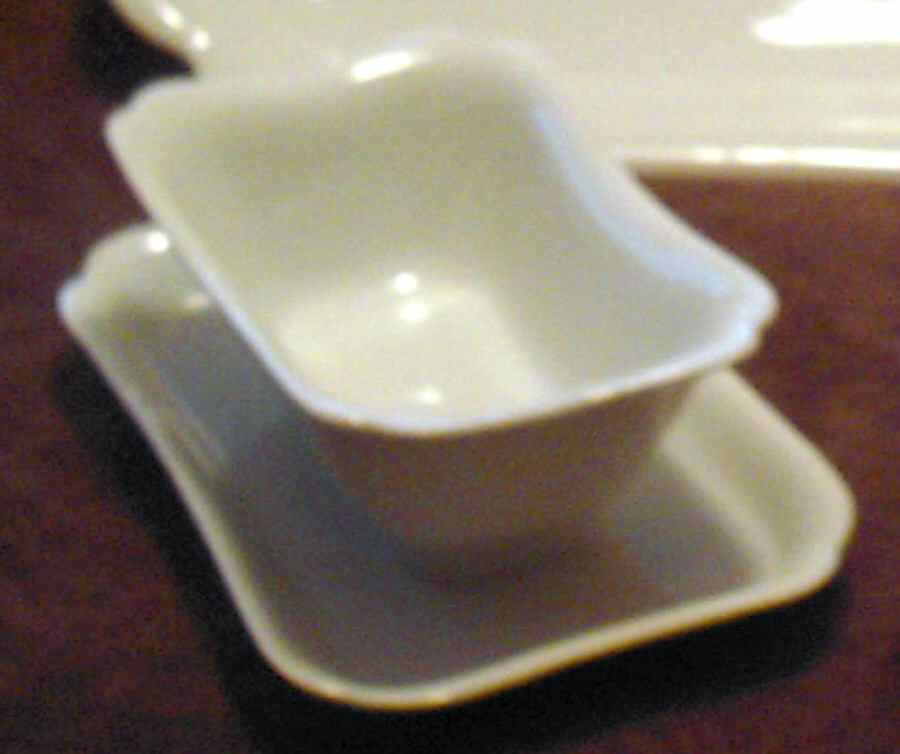 H20 Gravy Boat with Attached Underplate by Haviland-1