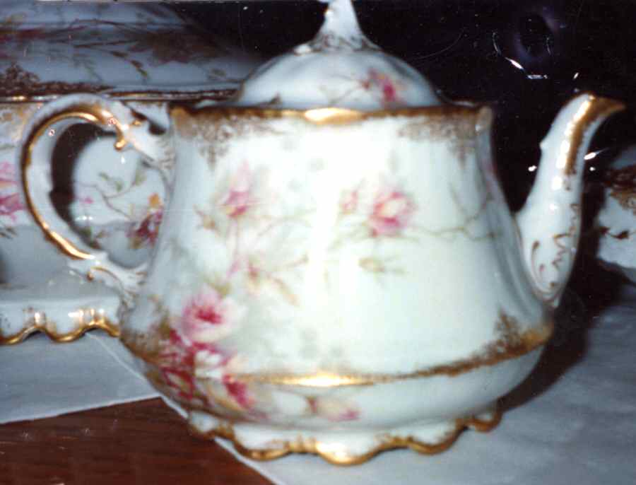 H225 Teapot & Lid by Haviland-1