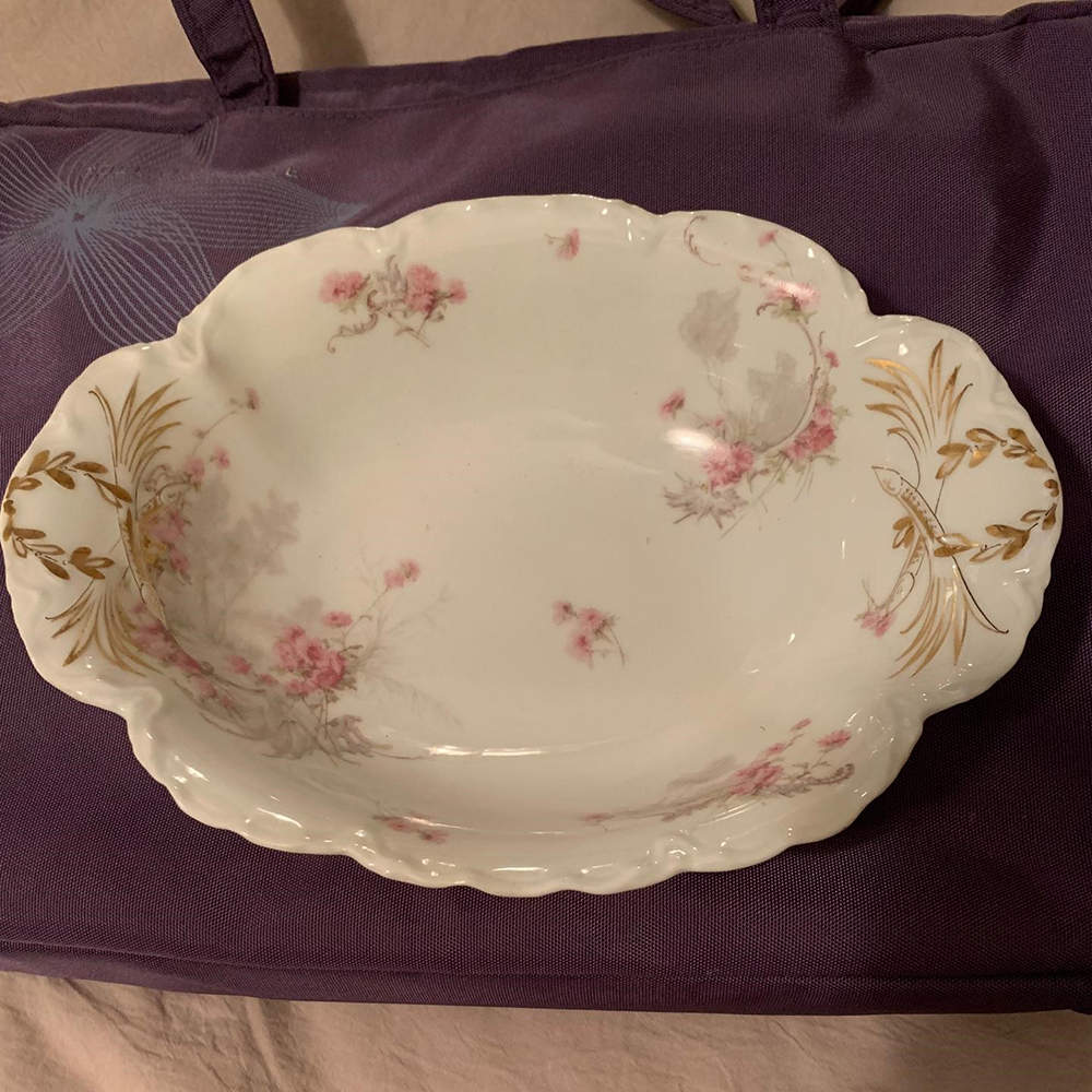 H401 9" Oval Vegetable Bowl by Haviland-1