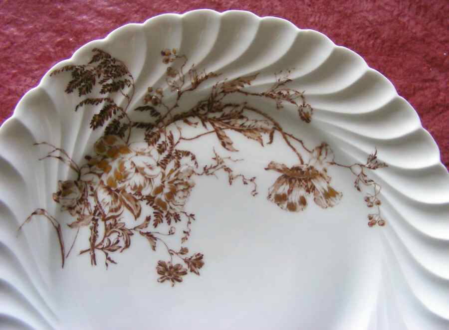 Schleiger 77-20 Dinner Plate by Haviland-1