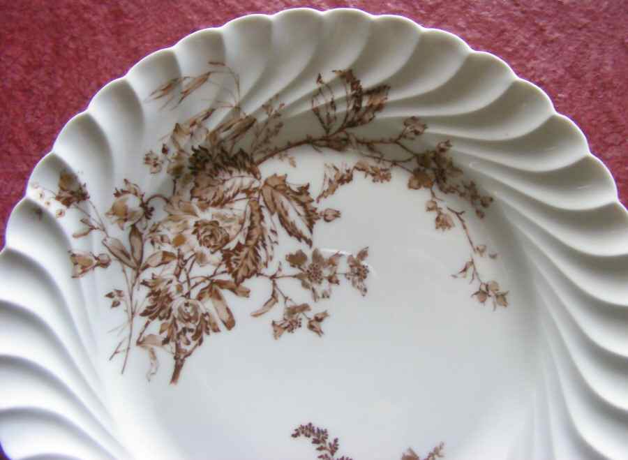 Schleiger 77-20 Dinner Plate by Haviland-1