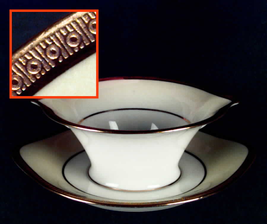 H510 Gravy Boat with Attached Underplate by Haviland-1