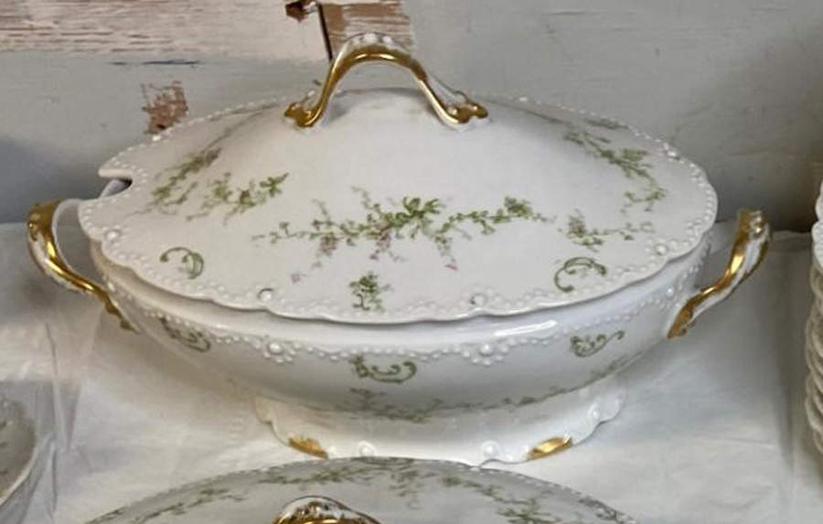 Schleiger 1024-3 Oval Covered Vegetable by Haviland-1